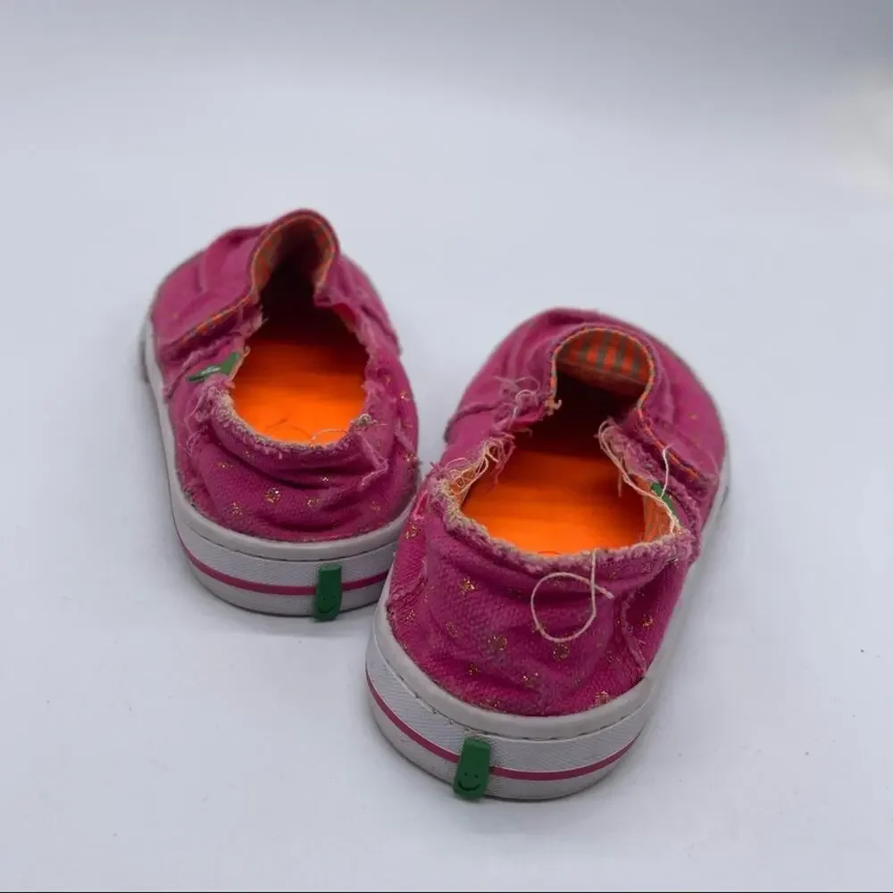 Sanuk SlipOn Shoes, Girls size 10. In excellent used condition!